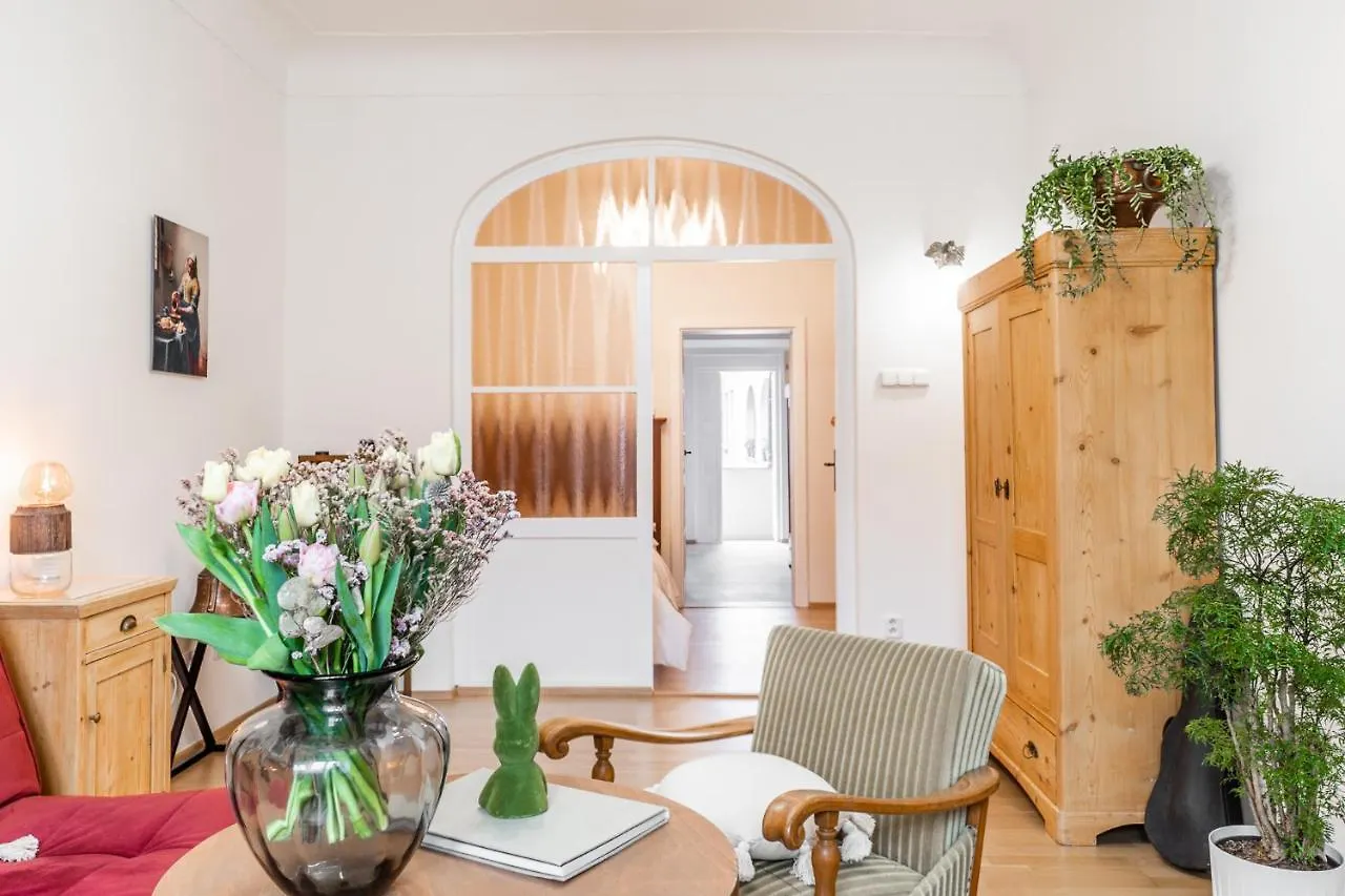 Charming Apartment In Lesser Town プラハ チェコ