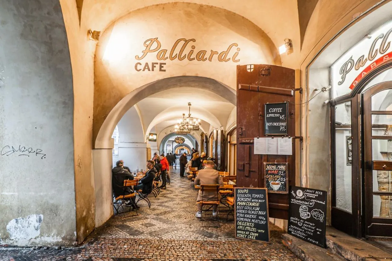 Charming Apartment In Lesser Town Prague